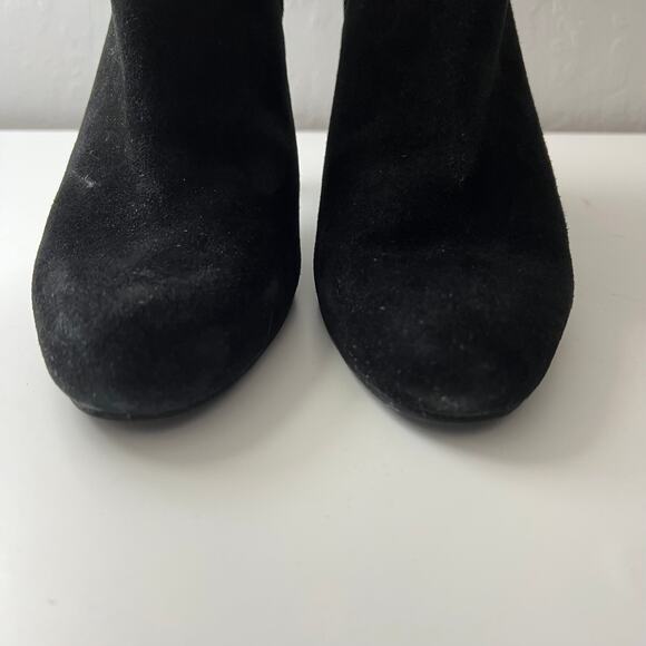 Enzo Angiolini Eavaried Sued Booties with Chain Size 7.5M Minimalist Date Night - Picture 3 of 13